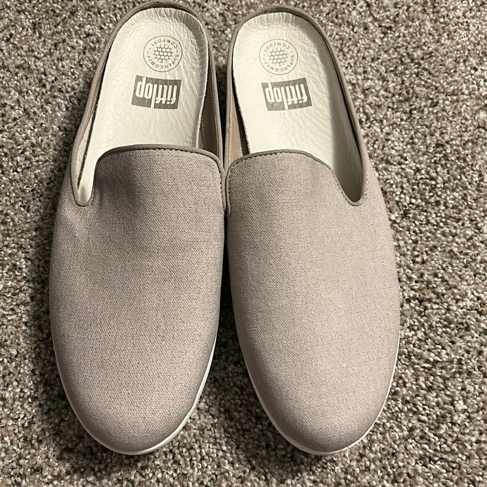 NWOB Fitflop slides size 10